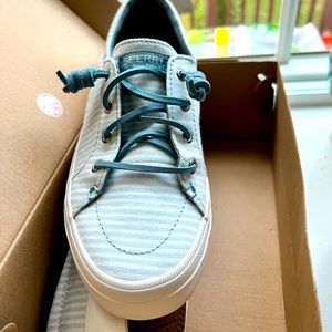 Sperry shoes Womens size 7.5 Brand New!